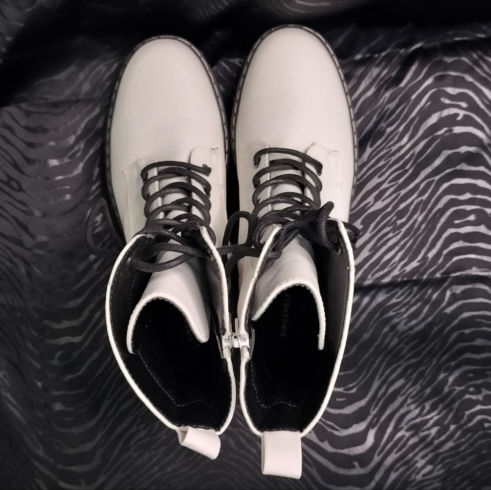 Brand New Combat Boots - Picture 3 of 8